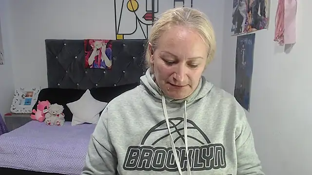 emperabigbootybigass online show from 06-25-26, 12:42