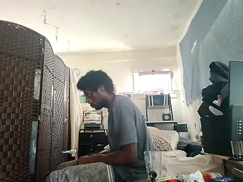 Snapshot of DevinToore chatting on 11-10-25, 07:35 DevinToore online show from 11-10-25, 07:35