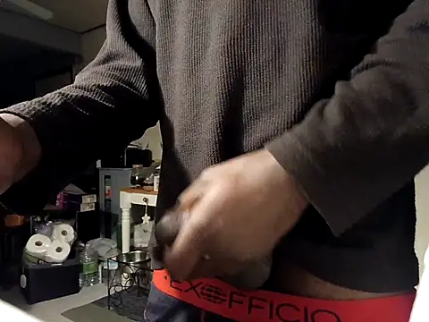 Snapshot of DevinToore chatting on 11-17-25, 12:00 DevinToore online show from 11-17-25, 12:00