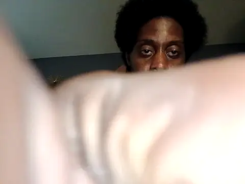 Snapshot of DevinToore chatting on 11-21-25, 09:08 DevinToore online show from 11-21-25, 09:08