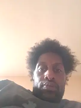 Snapshot of DevinToore chatting on 12-01-25, 11:15 DevinToore online show from 12-01-25, 11:15