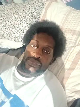 Snapshot of DevinToore chatting on 12-19-25, 02:18 DevinToore online show from 12-19-25, 02:18