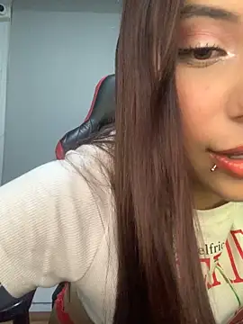 Emily Clark1 online show from 12-22-24, 09:55