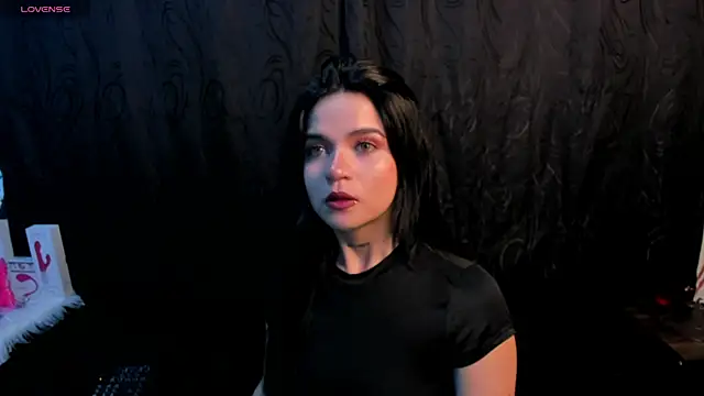 Snapshot of Kylie-fox chatting on 12-22-24, 02:17 Kylie-fox online show from 12-22-24, 02:17