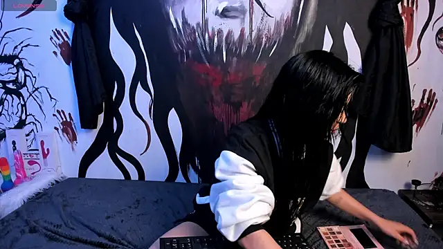 Snapshot of Kylie-fox chatting on 01-08-25, 11:41 Kylie-fox online show from 01-08-25, 11:41