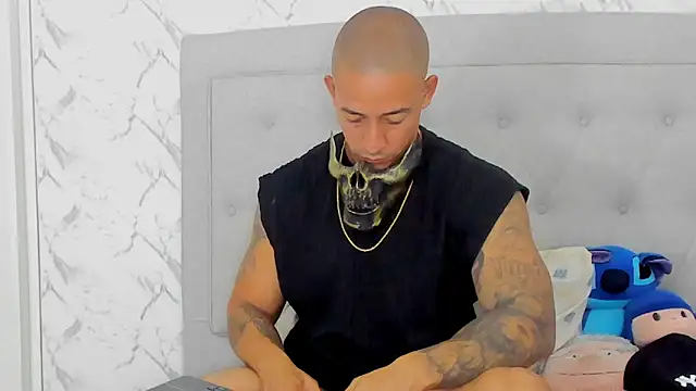 luigiferrara online show from 10-31-25, 11:39