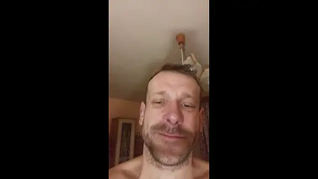 Snapshot of DonCristian chatting on 12-21-25, 02:41 DonCristian online show from 12-21-25, 02:41