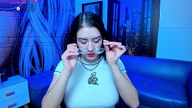 Snapshot of Violetaa_diazz chatting on 02-25-25, 09:13 Violetaa diazz online show from 02-25-25, 09:13
