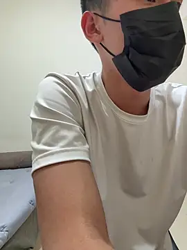 Snapshot of Benson18y chatting on 12-09-24, 12:08 Benson18y online show from 12-09-24, 12:08