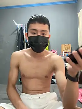 Snapshot of Benson18y chatting on 12-20-24, 08:28 Benson18y online show from 12-20-24, 08:28