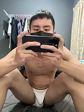 Snapshot of Benson18y chatting on 12-25-24, 07:24 Benson18y online show from 12-25-24, 07:24