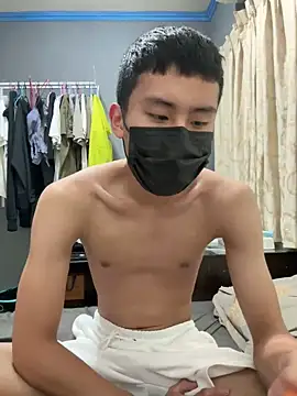 Snapshot of Benson18y chatting on 12-27-24, 02:54 Benson18y online show from 12-27-24, 02:54