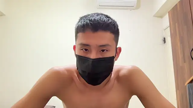 Snapshot of Benson18y chatting on 01-10-25, 03:06 Benson18y online show from 01-10-25, 03:06