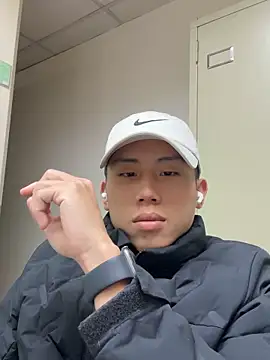 Snapshot of Benson18y chatting on 03-20-25, 05:24 Benson18y online show from 03-20-25, 05:24