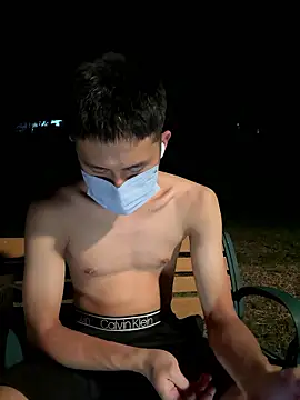 Snapshot of Benson18y chatting on 09-24-25, 01:47 Benson18y online show from 09-24-25, 01:47