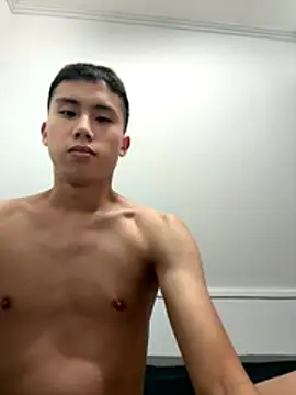 Snapshot of Benson18y chatting on 10-25-25, 10:26 Benson18y online show from 10-25-25, 10:26