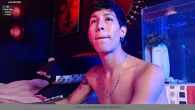 Snapshot of Godly_huan chatting on 12-02-25, 07:03 Godly huan online show from 12-02-25, 07:03