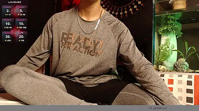 Snapshot of Godly_huan chatting on 01-16-26, 07:23 Godly huan online show from 01-16-26, 07:23