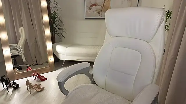 Beylly online show from 01-17-25, 04:39