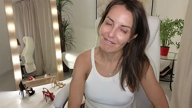 Beylly online show from 02-08-25, 01:43