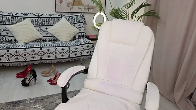 Beylly online show from 04-29-26, 05:30