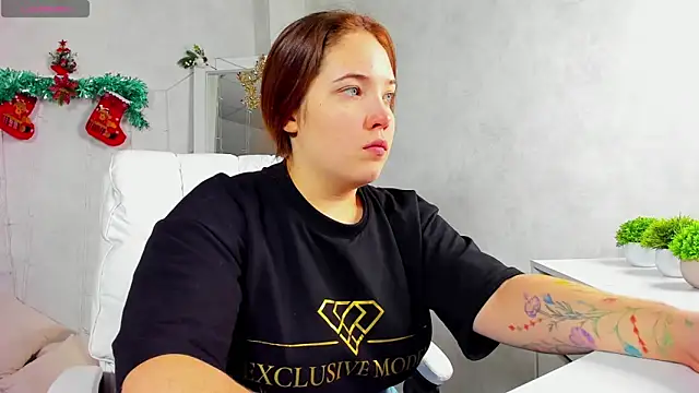 Snapshot of Aliisson_Edwards chatting on 12-30-24, 01:04 Aliisson Edwards online show from 12-30-24, 01:04