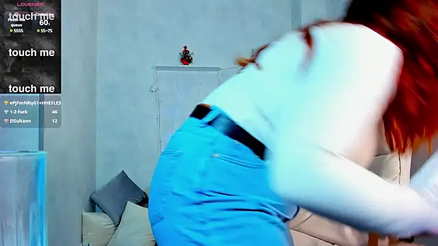 Snapshot of Aliisson_Edwards chatting on 01-04-25, 07:03 Aliisson Edwards online show from 01-04-25, 07:03