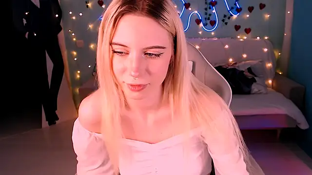 Sweet Richal online show from 03-14-25, 10:16