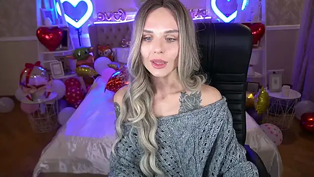 KiraGrayy online show from 02-21-25, 05:09