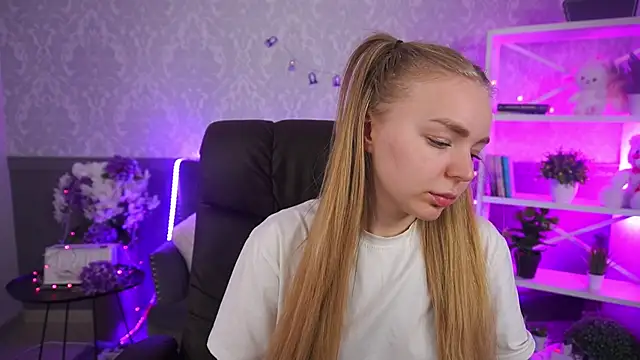 EmilySunshineS online show from 11-08-25, 08:03