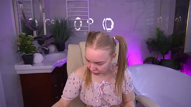 EmilySunshineS online show from 05-31-26, 06:53