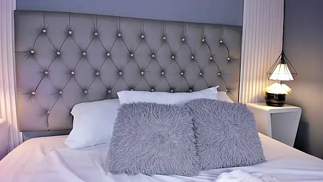 Snapshot of VioletthaRous chatting on 03-06-26, 10:39 VioletthaRous online show from 03-06-26, 10:39