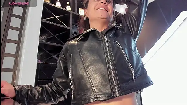 Coral Gibson online show from 04-22-26, 03:02