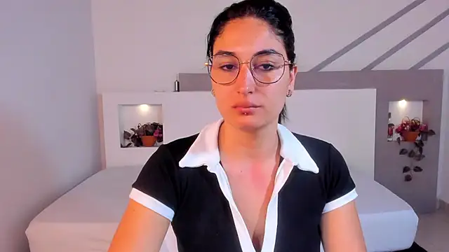 Snapshot of ScarlettWet9 chatting on 11-03-25, 11:33 ScarlettWet9 online show from 11-03-25, 11:33