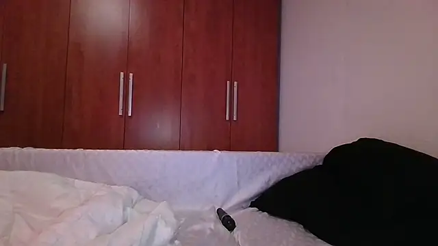 Snapshot of KarolinaReaper chatting on 10-17-25, 09:34 KarolinaReaper online show from 10-17-25, 09:34