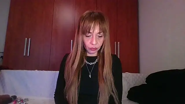 Snapshot of KarolinaReaper chatting on 10-18-25, 02:18 KarolinaReaper online show from 10-18-25, 02:18