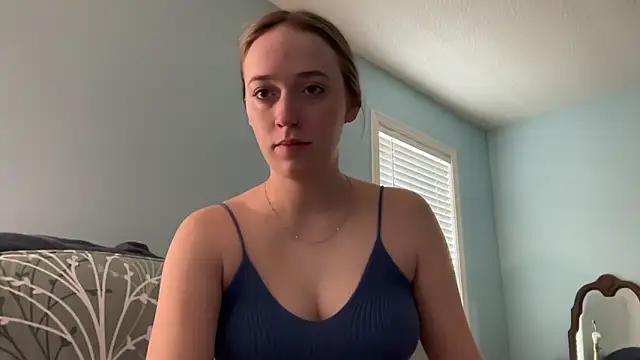 Snapshot of Maxinebabyyy chatting on 12-02-25, 03:18 Maxinebabyyy online show from 12-02-25, 03:18