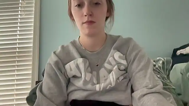 Snapshot of Maxinebabyyy chatting on 02-19-26, 08:27 Maxinebabyyy online show from 02-19-26, 08:27