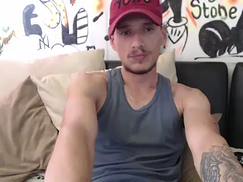 roystonee01 online show from 09-25-25, 05:16