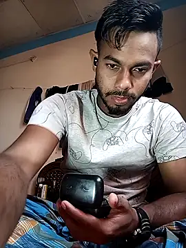 Snapshot of arafat_mia chatting on 02-07-25, 08:44 arafat mia online show from 02-07-25, 08:44