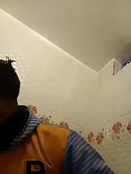 Snapshot of arafat_mia chatting on 12-17-25, 12:27 arafat mia online show from 12-17-25, 12:27