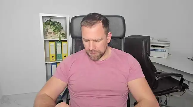 Snapshot of John-E-Dough chatting on 01-08-25, 03:51 John-E-Dough online show from 01-08-25, 03:51