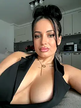 Snapshot of melissablack chatting on 09-15-25, 10:59 melissablack online show from 09-15-25, 10:59