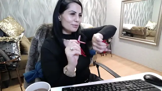 Snapshot of Sara_Poison chatting on 11-02-25, 03:20 Sara Poison online show from 11-02-25, 03:20