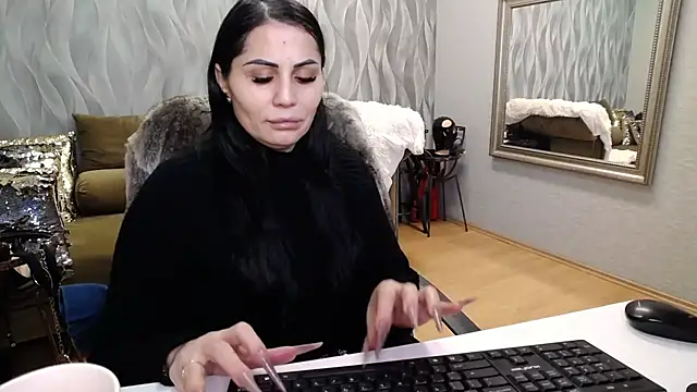 Snapshot of Sara_Poison chatting on 01-14-26, 03:56 Sara Poison online show from 01-14-26, 03:56