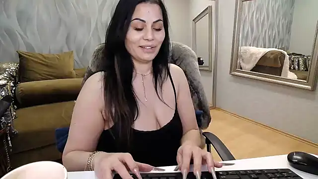 Snapshot of Sara_Poison chatting on 03-12-26, 05:35 Sara Poison online show from 03-12-26, 05:35