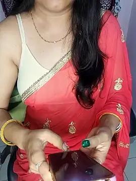 Snapshot of santurmom chatting on 09-13-25, 08:19 santurmom online show from 09-13-25, 08:19