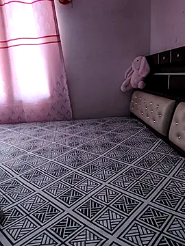 Snapshot of santurmom chatting on 11-10-25, 05:28 santurmom online show from 11-10-25, 05:28