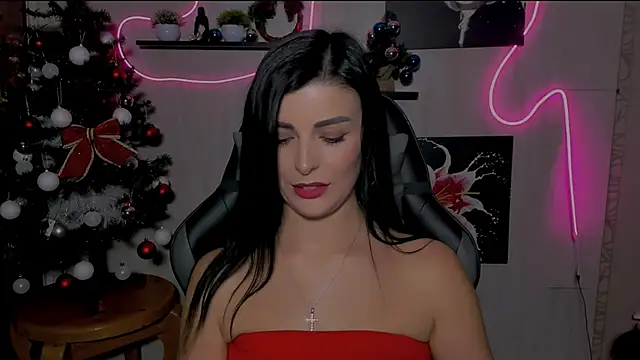 Snapshot of KayWuds chatting on 12-17-24, 04:32 KayWuds online show from 12-17-24, 04:32