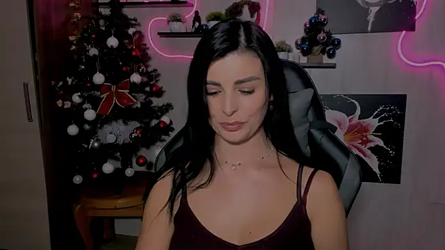 Snapshot of KayWuds chatting on 12-28-24, 05:25 KayWuds online show from 12-28-24, 05:25